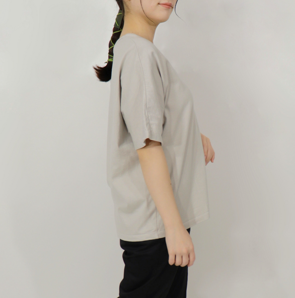 (C-185) V-neck dolman s/s tee